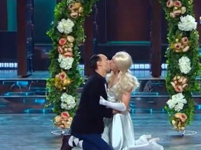 Поцелуй на ТНТ кадр шоу "Игра" Поцелуй на ТНТ кадр шоу "Игра"