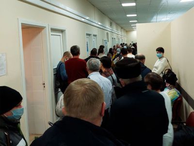 Очередь в поликлинике. Фото: Владимир Лапкин, Каспаров.Ru Очередь в поликлинике. Фото: Владимир Лапкин, Каспаров.Ru