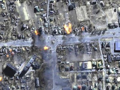 Спутниковый снимок горящих зданий в жилом районе на северо-востоке Чернигова, Украина, 16 марта 2022 г. Фото: Maxar Technologies / AP Спутниковый снимок горящих зданий в жилом районе на северо-востоке Чернигова, Украина, 16 марта 2022 г. Фото: Maxar Technologies / AP