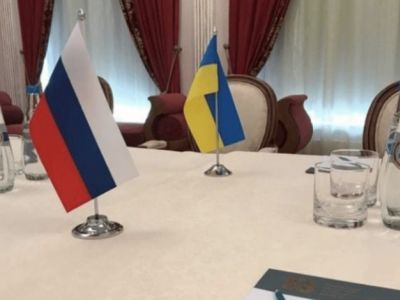 Перед переговорами России и Украины. Фото: t.me Перед переговорами России и Украины. Фото: t.me