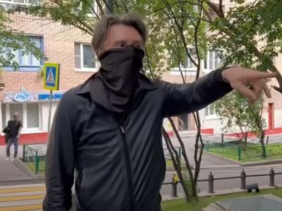 Сергей Шнуров в клипе "Не Зорро!": www.youtube.com/watch?v=LN7YM444d4s Сергей Шнуров в клипе "Не Зорро!": www.youtube.com/watch?v=LN7YM444d4s