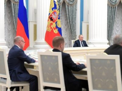 Владимир Путин на встрече с руководством Госдумы, 7.07.22. Фото: kremlin.ru Владимир Путин на встрече с руководством Госдумы, 7.07.22. Фото: kremlin.ru