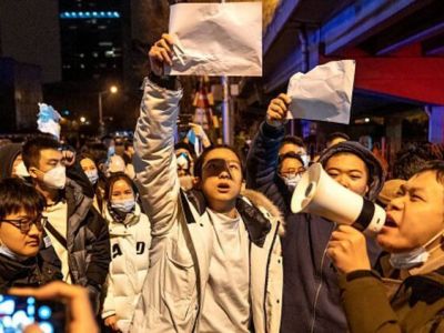 Протесты в КНР против ковидных ограничений. Фото: t.me/worldprotest Протесты в КНР против ковидных ограничений. Фото: t.me/worldprotest
