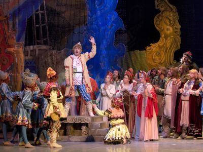 Сцена из оперы "Садко" в Красноярском театре оперы и балета. Фото: krasopera.ru Сцена из оперы "Садко" в Красноярском театре оперы и балета. Фото: krasopera.ru