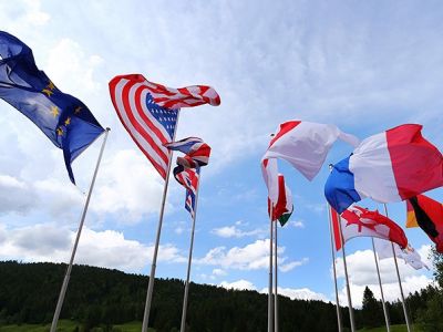 Флаги ЕС, США и стран G7. Фото: www.interfax.ru Флаги ЕС, США и стран G7. Фото: www.interfax.ru