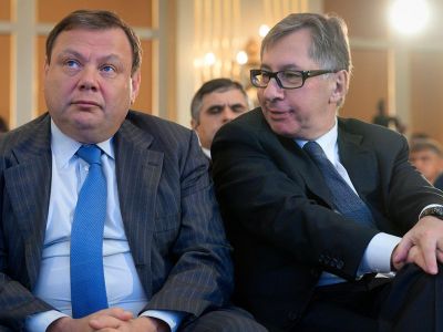 Михаил Фридман и Петр Авен (слева направо). Фото: Илья Питалев / РИА Новости Михаил Фридман и Петр Авен (слева направо). Фото: Илья Питалев / РИА Новости