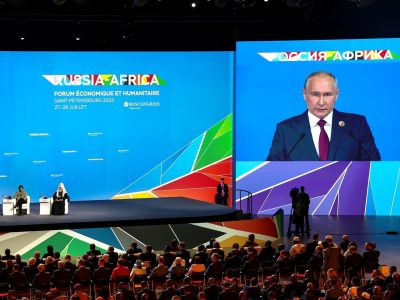 Выступление Путина на саммите "Россия - Африка", 27.07.23. Фото: kremlin.ru Выступление Путина на саммите "Россия - Африка", 27.07.23. Фото: kremlin.ru