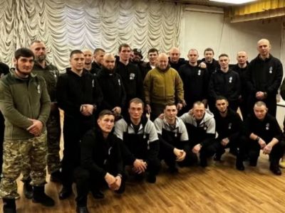 Евгений Пригожин с бывшими заключенными, завербованными на войну. Фото: Social Media Евгений Пригожин с бывшими заключенными, завербованными на войну. Фото: Social Media