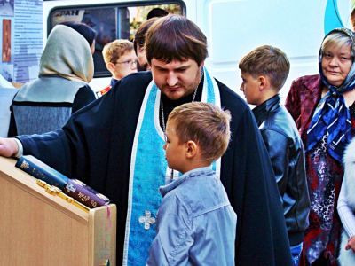 Исповедь и отпущение грехов у детей. Фото: Александр Воронин, Каспаров.Ru Исповедь и отпущение грехов у детей. Фото: Александр Воронин, Каспаров.Ru