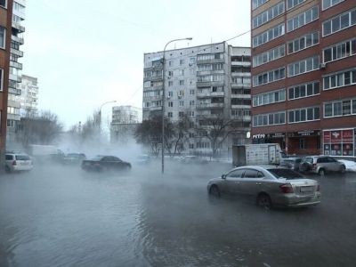 Коммунальная авария в Новосибирске, 11 января 2024 года. Фото: Александр Ощепков / НГС Коммунальная авария в Новосибирске, 11 января 2024 года. Фото: Александр Ощепков / НГС