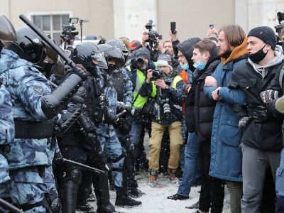 Акция в Москве в поддержку Алексея Навального, 31 января 2021 год. Фото: Сергей Савостьянов / ТАСС Акция в Москве в поддержку Алексея Навального, 31 января 2021 год. Фото: Сергей Савостьянов / ТАСС