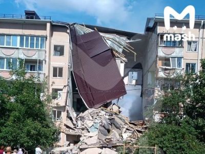 Последствия удара по многоэтажному дому в Шебекино 14 июня 2024 года. Фото: Mash Последствия удара по многоэтажному дому в Шебекино 14 июня 2024 года. Фото: Mash