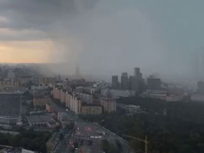 Ураган в Москве 20.06.24. Скрин видео: t.me/rhymestg Ураган в Москве 20.06.24. Скрин видео: t.me/rhymestg