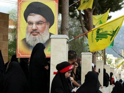 Портрет шейха Насраллы и сторонники "Хезболлы". Фото: t.me/uniannet Портрет шейха Насраллы и сторонники "Хезболлы". Фото: t.me/uniannet