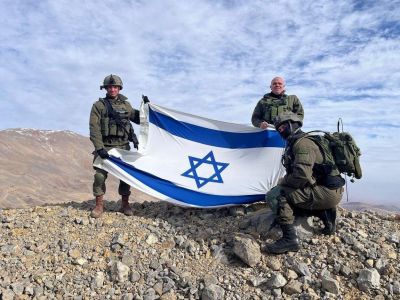 Израильские военные занимают гору Хермон, 8.12.24. Фото: t.me/yigal_levin Израильские военные занимают гору Хермон, 8.12.24. Фото: t.me/yigal_levin