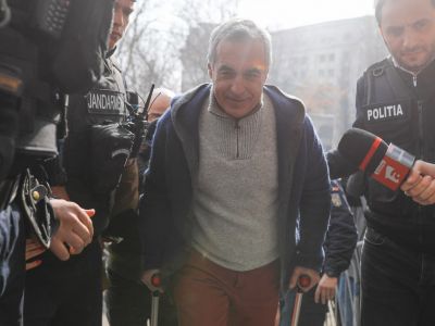 Задержание Кэлина Джорджеску, 26.02.25. Фото: t.me/worldprotest Задержание Кэлина Джорджеску, 26.02.25. Фото: t.me/worldprotest