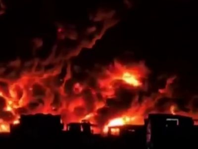 Взрыв и пожар в порту Бендер-Аббаса, Иран. Скрин видео: t.me/rgrunews