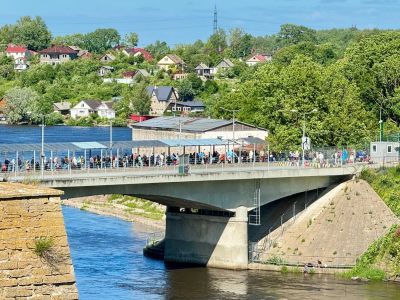 Пограничный мост в Нарве. Фото: Илья Смирнов Пограничный мост в Нарве. Фото: Илья Смирнов