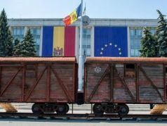 "Теплушки" – вагоны, в которых вывозили депортированных. "Теплушки" – вагоны, в которых вывозили депортированных.